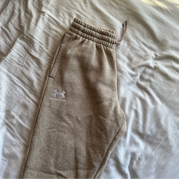 NWOT Under Armour Joggers Essential Fleece Joggers - Picture 3 of 5